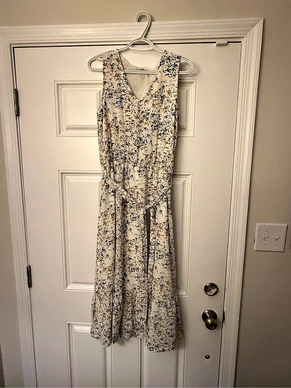 Jane and Delancey Floral Midi Dress in Cream & Blue Size Medium